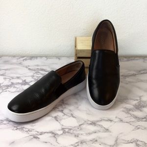 Vionic Demetra leather slip on sneakers, Womens size 7.5